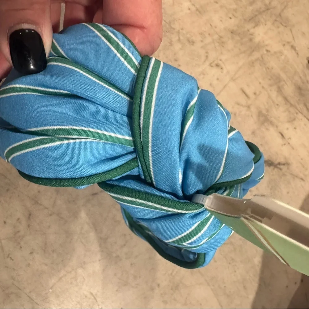 Blue and Green Striped Headband with topknot! Super comfy and cute! Versatile💙💚